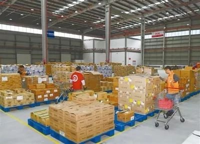 首屆進(jìn)博會(huì)與“雙11”物流 海關(guān)總署推動(dòng)開放平衡與高效通關(guān)